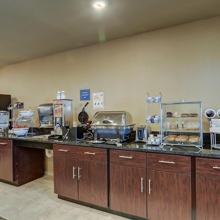 Cobblestone Inn & Suites-Kersey מראה חיצוני תמונה